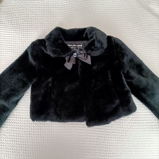 Girls black fur age 4/5 years