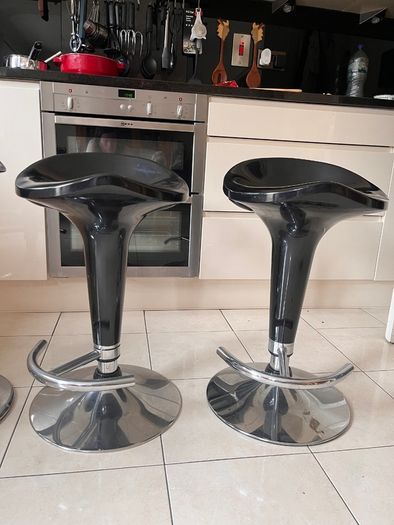 Kitchen bar stools