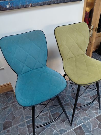 2 x kitchen bar stools