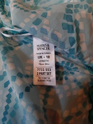new skirt 18 and tee shirt marks & Spencer