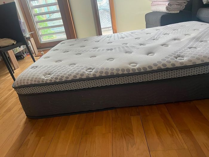 Mattress double supreme comfort with a small coffee stain