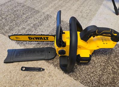 Latest Model DeWALT 18V XR Cordless Brushless Chainsaw.