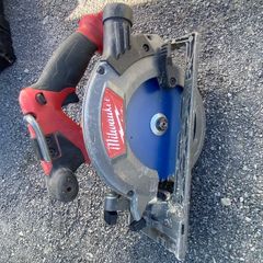 165mm Milwaukee Skill saw