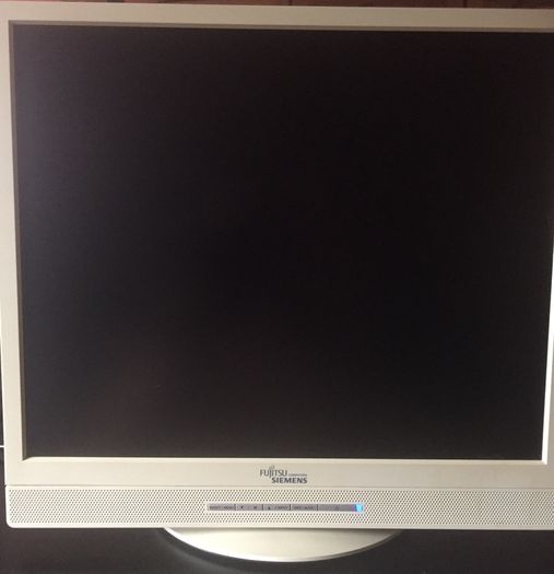 Fujitsu Siemens Monitor 19" LCD color