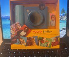 kodak smile plus instant polaroid camera