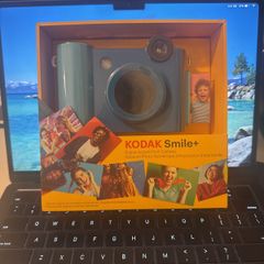 kodak smile plus instant polaroid camera