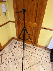 Camera tripod