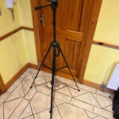 Camera tripod