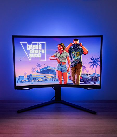 Samsung Odyssey G6, 27" Curved Gaming Monitor, QHD 2560x1440, 240hz