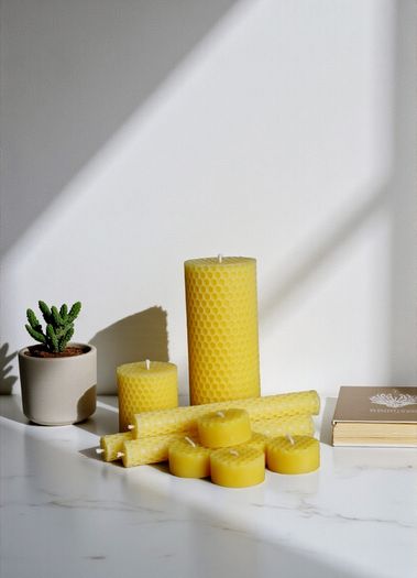 Honeycomb style candles... Pure beeswax. Natural candles