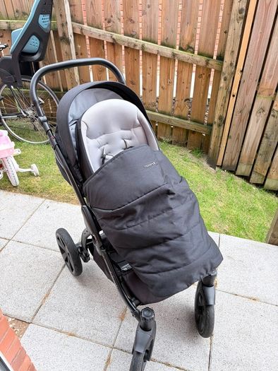 Noordi 2in1 Baby Pram  and Carrycot Excellent Condition