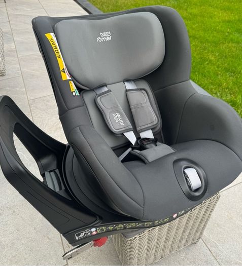 Britax Romer Dualfix M I-size 360 Isofix Car Seat