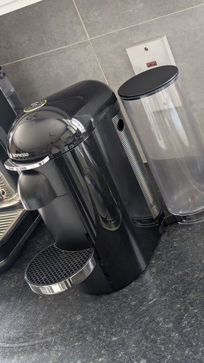 VertuoPlus Coffee Machine, Piano Black