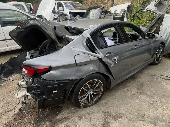 BMW 5 g30 g31 LCI braking for parts