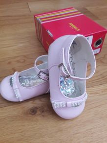 Toddler girls shoes size 4