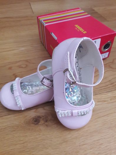 Toddler girls shoes size 4