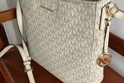 Michael Kors Cross Body Bag