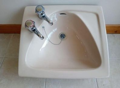 Stunning Reclaimed Vintage Antique Retro Cream Ceramic Sink