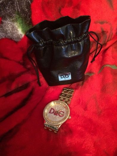 D & G watch
