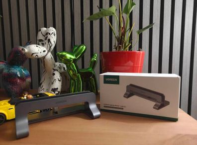 UGREEN Vertical Laptop Stand LP258 Gray