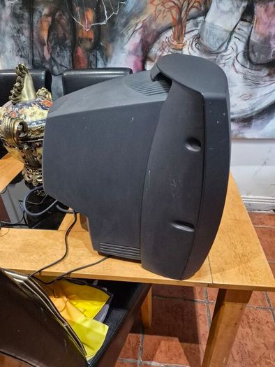 20" Philips  Tv & Remote