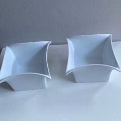 Pair of  white newbridge home 6 inch dishes price for both