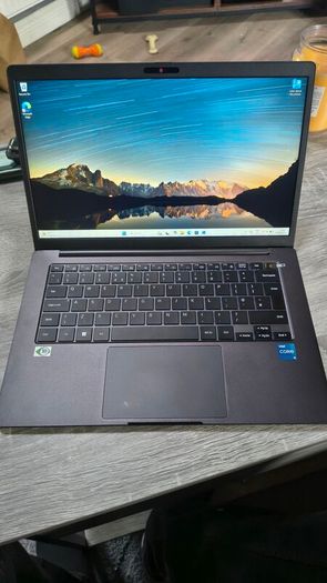 Samsung Galaxy Book / 16gb / i5 / 256gb