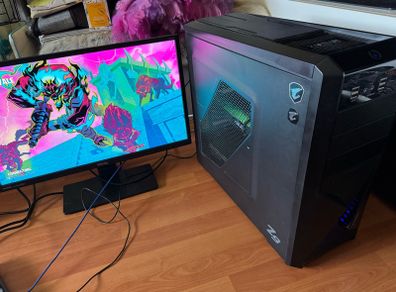 Custom i7 game pc + monitor