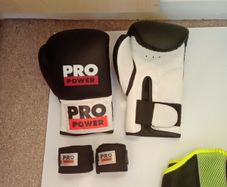 Adidas boxing gloves L/XL