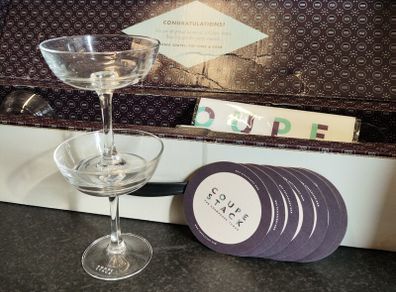 shampagne glasses