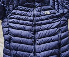 Genuine  mens North Face blue puffer jacket 550 fill. XL