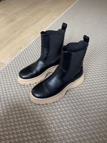 womans boots