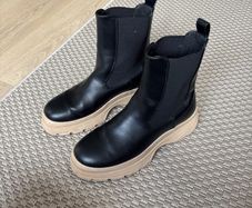 womans boots