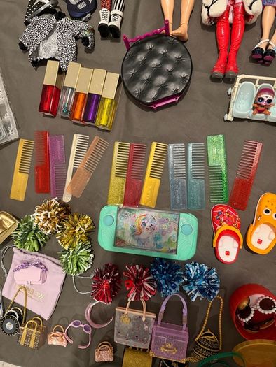 Rainbow high accessories and few dolls