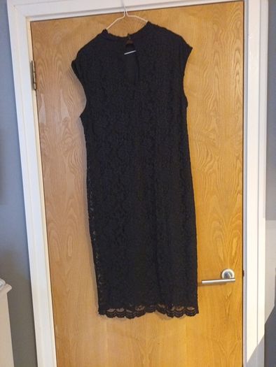 Wallis  Black  Dress.  S.L - 16.    B.N.W.T.