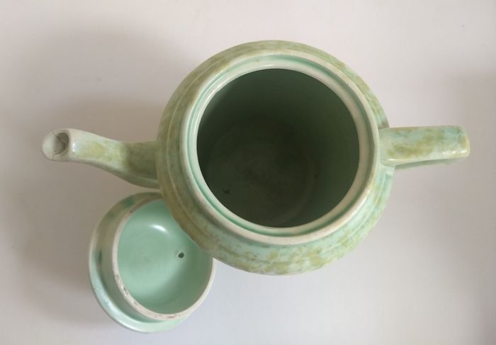 Stunning Art Deco 'Windsor Step' Shaped Teapot by Wade Heath, with a Stunning Rare Mottled Mint Green Glaze, Circa 1930+