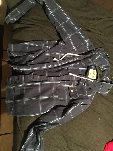 Holister - Medium mens longsleeve shirt