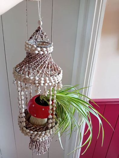 vintage 1960 seashell hanging planter