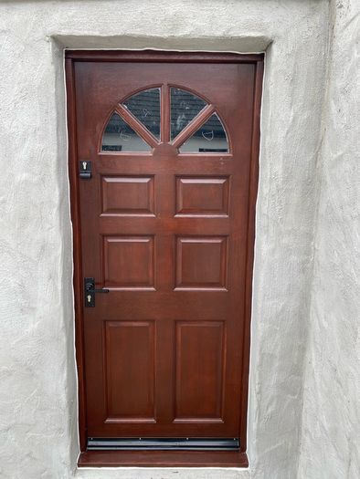 External Hardwood Front Door (New)