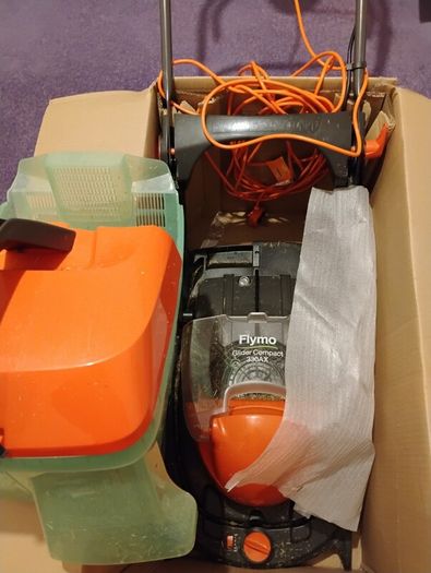 Brand NEW Flymo Glider Compact 330AX