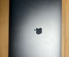 MacBook Pro 15 inch 2019 A1990