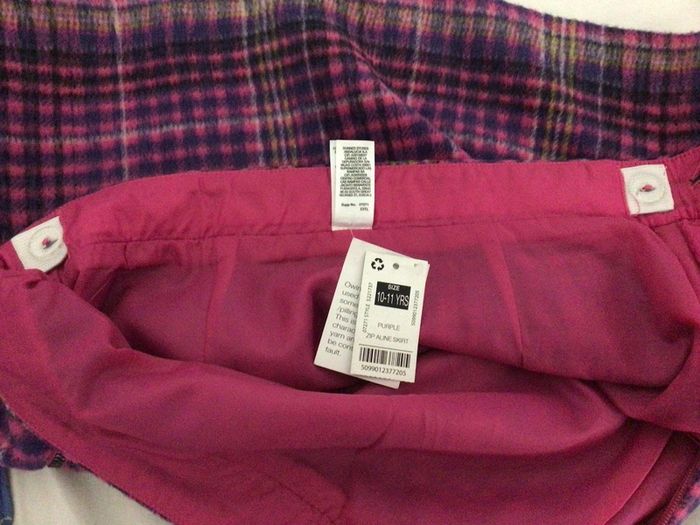 Dunnes Girls Pink Check autumn winter Skirt Bnwts age 10/11 years