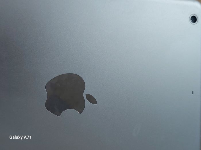 Apple Ipad Mini 2nd Generation 16GB Silver, Excellent cosmetic condition, Activation Locked, for parts or repair