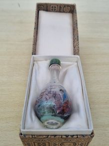 Chinese snuff bottle