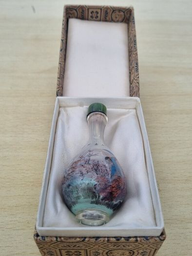 Chinese snuff bottle