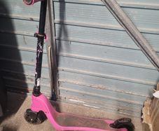 2 child scooters - FREE