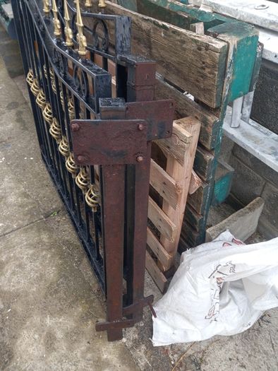 Beautiful gates perfect condition