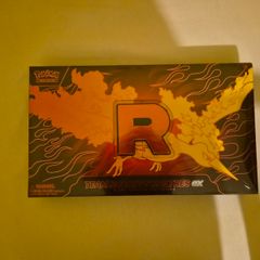 Team Rocket's Moltres ex Ultra-Premium Collection
