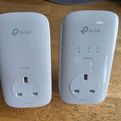 Tp-linkAV 1300 3 port Gigabit Passtrought Powerline Adapter Kit