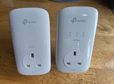 Tp-linkAV 1300 3 port Gigabit Passtrought Powerline Adapter Kit